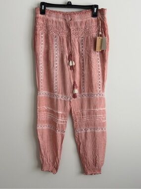 Surf Gypsy Boho Crochet and Pleating Joggers in Rose Size Medium NWT